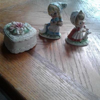 Figurines and jewelry box 