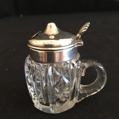Lot 203 - Sterling Service Pieces