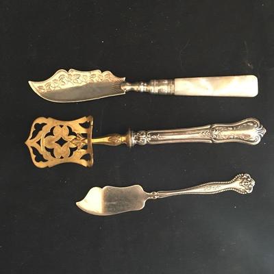 Lot 203 - Sterling Service Pieces