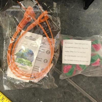 Lot 207 -   Useful Household Items