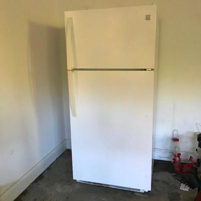 Lot 210 - Kenmore Refrigerator/Freezer 