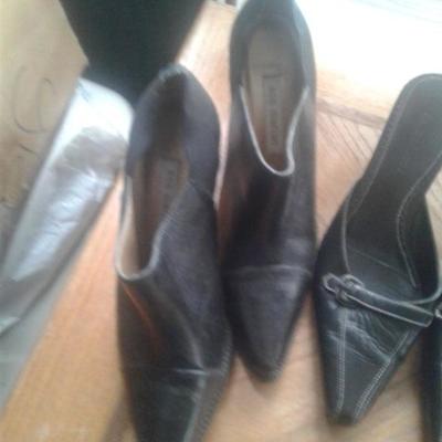 Women's size 7 shoes