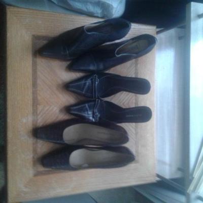 Women's size 7 shoes