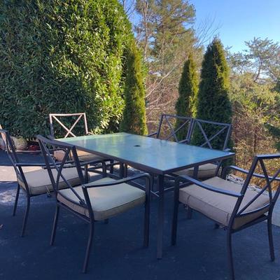 Lot 213- Metal Patio Set