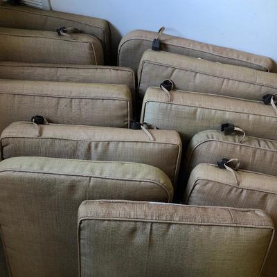 Lot 213- Metal Patio Set