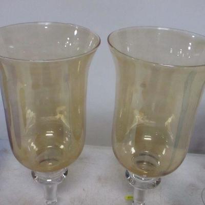 Lot 11 - Decorative Glasses Candle Holders & Art Glass