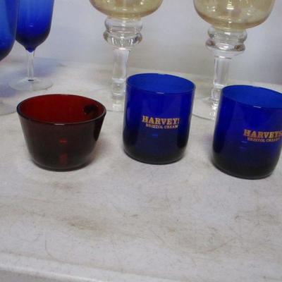 Lot 11 - Decorative Glasses Candle Holders & Art Glass