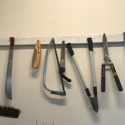 Lot 224 - Garden Tools with Stand