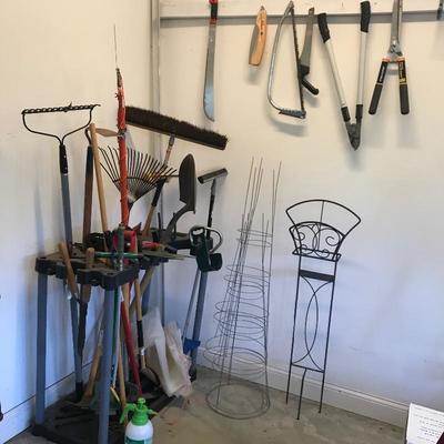 Lot 224 - Garden Tools with Stand