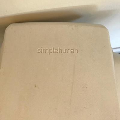Lot 231 - White SimpleHuman Trash Bin and Step Ladder