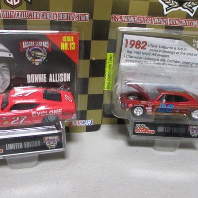 Lot 16 - NASCAR Legends Die Cast Sports Cars