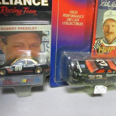 Lot 17 - NASCAR Legends Winners Circle Die Cast Cars