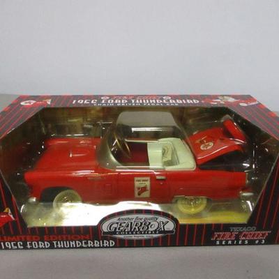 Lot 22 - Gearbox Texaco Limited Edition 1956 Ford Thunderbird Fire Chief Red