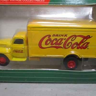 Lt 25 - Coca-Cola Die Cast Trucks 1:64 Scale
