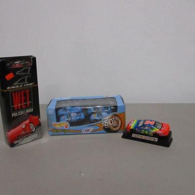 Lot 29 - NASCAR Die Cast Cars & Polish & Wax