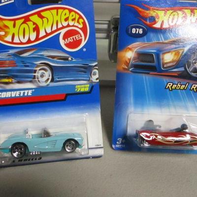 Lot 81 - Hot Wheels Die Cast Cars & Motorcycle