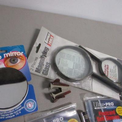 Lot 68 - Office Supplies - Sleeve Protectors - Magnifying Glass
