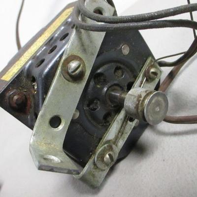 Lot 78 - Auto Power Toy Transformer & Vintage Timers