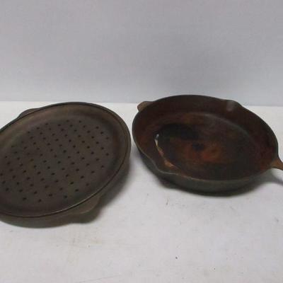 Lot 101 - Cast Iron #14 Pan With Lid US SK