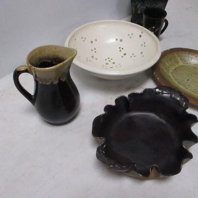 Lot 115 - Ceramic Items - Decorative 