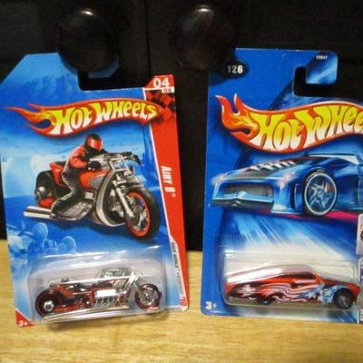 Lot 102 - Hot Wheels Cars & Motorcycles