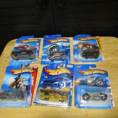 Lot 103 - Hot Wheels Cars & Motorcycles