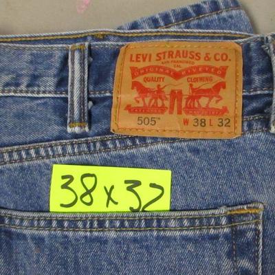 Lot 138 - Levi & Carhartt Jeans
