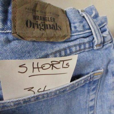 Lot 164 - Lee Wrangler Columbia & Levi Jean Shorts