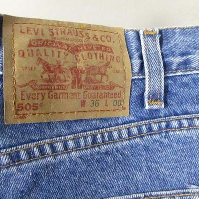Lot 165 - Levi Jean Shorts