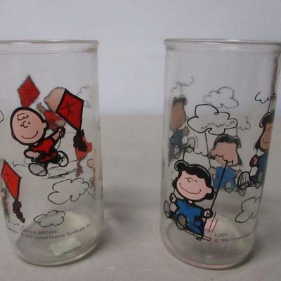 Lot 107 - Charlie Brown 1950 & Lucy 1952 Peanuts Glasses
