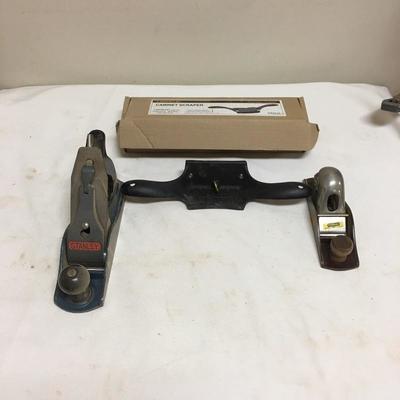 Lot 248 - Veritas Scraper & Pair of Stanley Planers