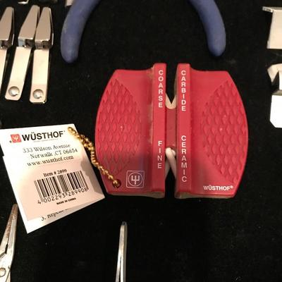 Lot 251 - Precision Sharps Lot