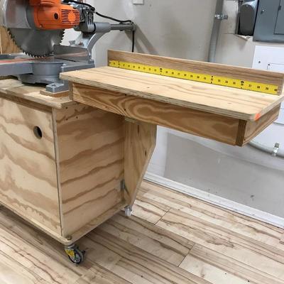 Lot 259 -  Chicago Electric 12â€ Compound Slide Miter Saw and Cart 
