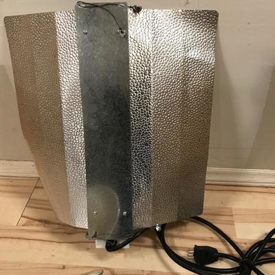 Lot 265 - Growing Lights and Accessories 