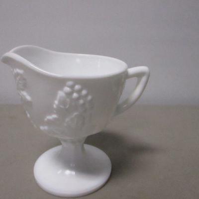 Lot 175 - White Milk Glass - Gravy Boat & Top Hat