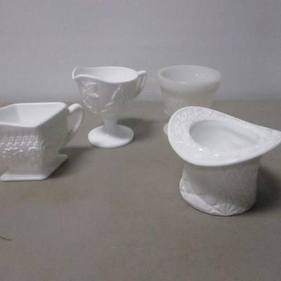 Lot 175 - White Milk Glass - Gravy Boat & Top Hat