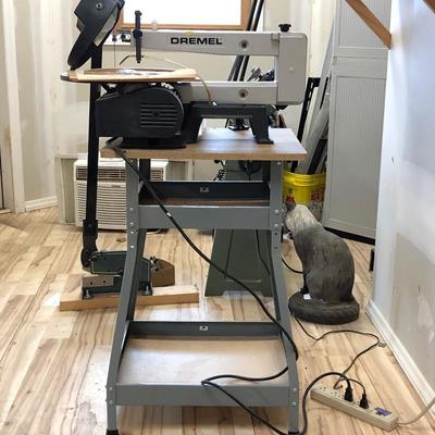Lot 272- Dremel Saw W/Table & Light