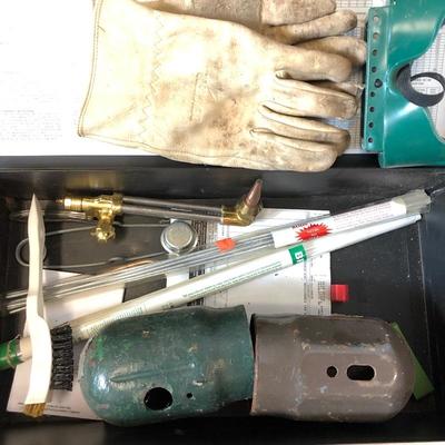 Lot 276- Welding Set