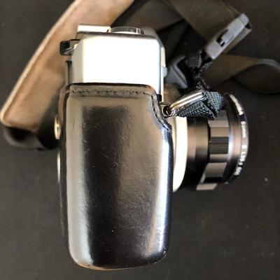 Lot 281- Vintage Brownie and Minolta