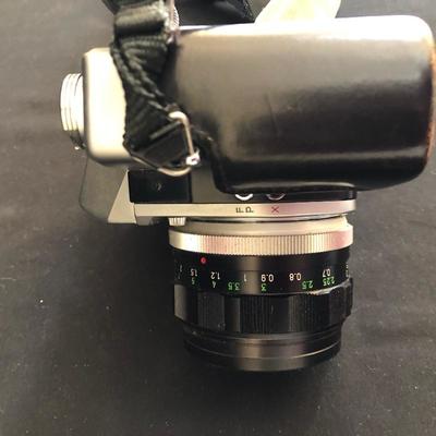 Lot 281- Vintage Brownie and Minolta