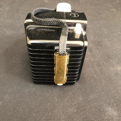 Lot 281- Vintage Brownie and Minolta