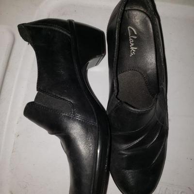 Black Leather 6 1/2 Womans Shoes