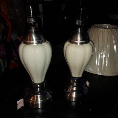 2 NEW LAMPS WITH SHADES