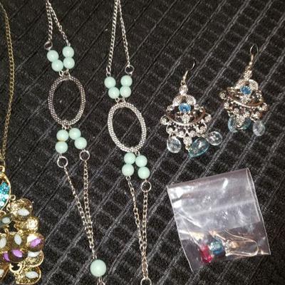 Jewelry Lot# 603