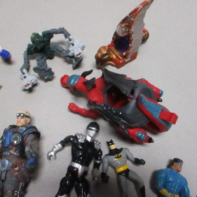 Lot 121 - Variety Of Action Figures