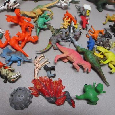 Lot 124 - Animal Toy Lot Dinosaurs & More