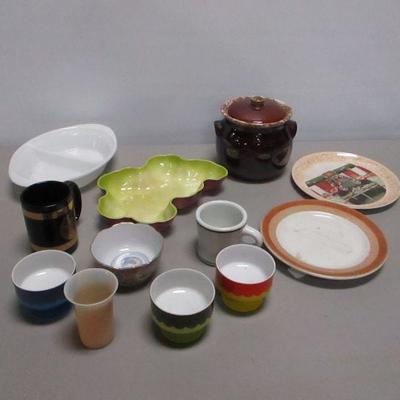 Lot 199 - Plates Dishes Bowls 
