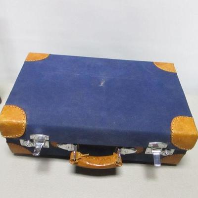 Lot 202 - Jewelry Box Display Box & Home Decor items