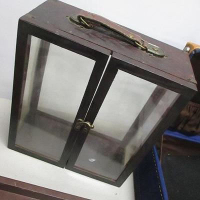 Lot 202 - Jewelry Box Display Box & Home Decor items