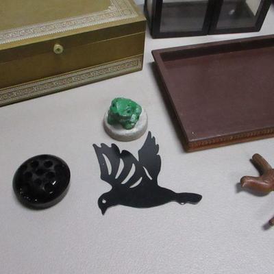 Lot 202 - Jewelry Box Display Box & Home Decor items